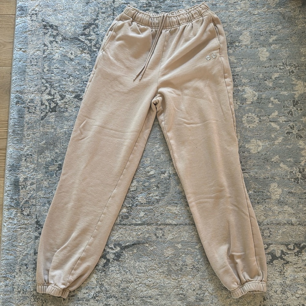 Pre owned Alo Yoga Alocade Sweatpants in Beige